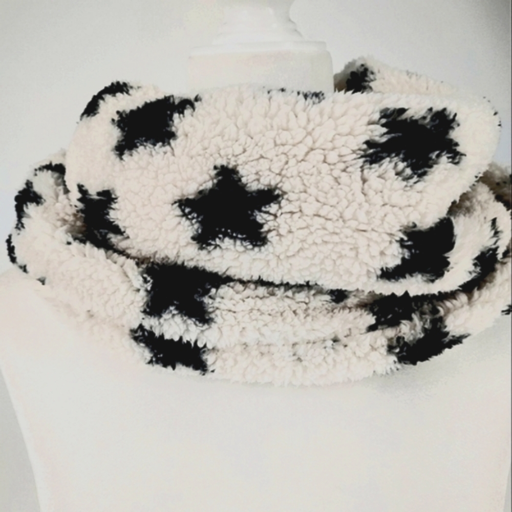 Jenni Cowl Scarf Black Stars, One Size NWT